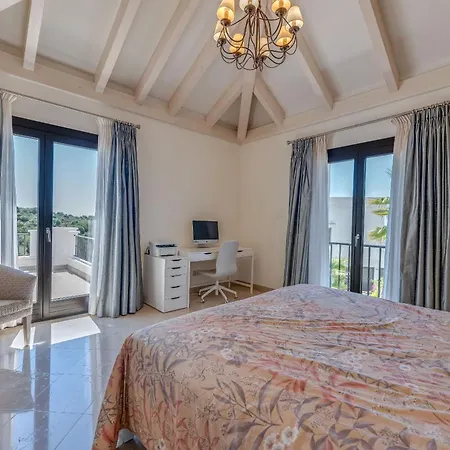Andaluza Estepona